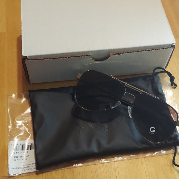 GUESS MEND SUNGLASSES - Picture 2 of 3